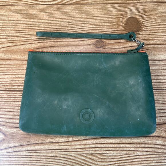 HUNTER for Target Green Rubber Zipped Wristlet 8" x 5" Makeup Pouch Case - Picture 3 of 9
